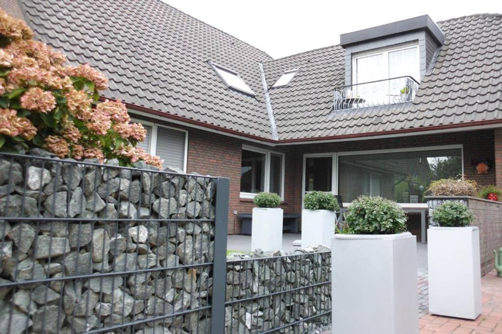 Wohlfuehlen In Gepflegter 70 Qm Oberwohnung Marienhafe Екстер'єр фото